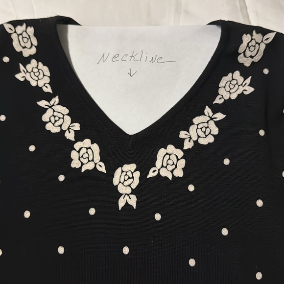 C.D. Daniel’s black & white C.D.Daniels V neck sweater. Size 2X - Picture 4 of 7